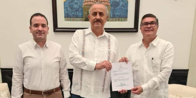 Nombra Carlos Merino a José Antonio de la Vega  como nuevo secretario de Gobierno