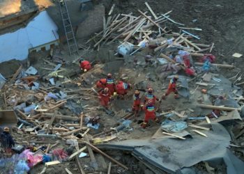 Al menos 126 personas muertas tras sismo de 6.2 magnitud en China