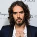Russell Brand, comediante británico se enfrenta nuevamente ante las autoridades por delitos sexuales