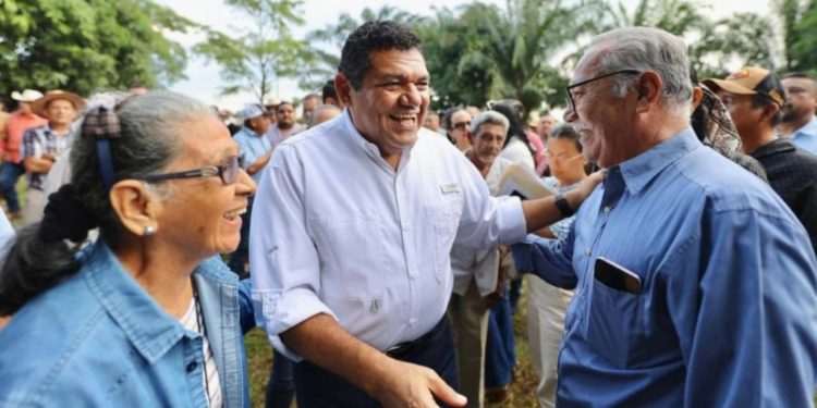 Javier May: Nadie cortará el árbol de la transformación