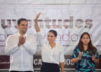 Gobierno municipal reconoce e incentiva a jóvenes universitarios