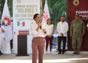 Retoma gobierno BJ en 2024 homenajes cívicos semanales y programa «educar de todos»
