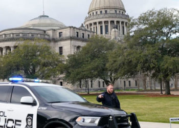 Varios capitolios de Estados Unidos son evacuados por amenaza de bomba