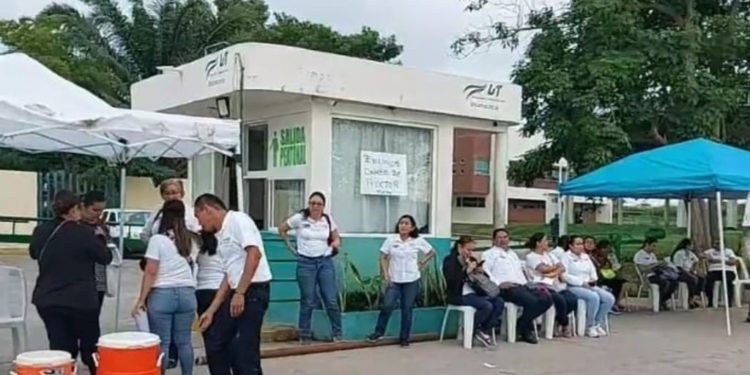 Paro de trabajadores en la Universidad Tecnológica del Usumacinta por presuntos abusos