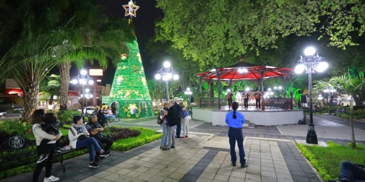 Realza el restaurado parque Manuel Mestre Ghigliazza el paisaje de Villahermosa
