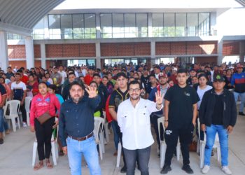 Realizan entrega de tarjetas del Programa Jóvenes Construyendo en Comalcalco