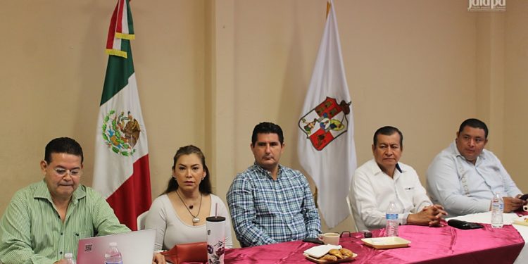 Se reúne mesa de seguridad en Jalapa para garantizar tranquilidad ciudadana en la zona Sierra