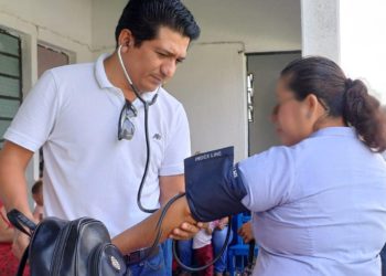 Gobierno de Macuspana lleva brigada de salud a familias vulnerables del Ejido Celia González