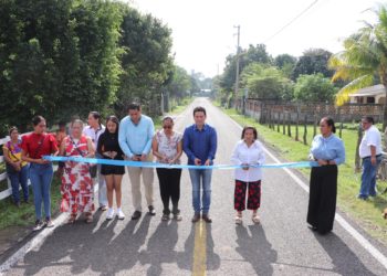 Gobierno de Cunduacán entrega obra en el sector la Candelaria
