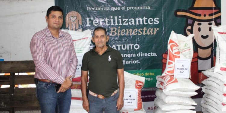 Macuspana y SEGALMEX llevan a cabo entrega de insumos del “programa de fertilizantes para el bienestar 2024
