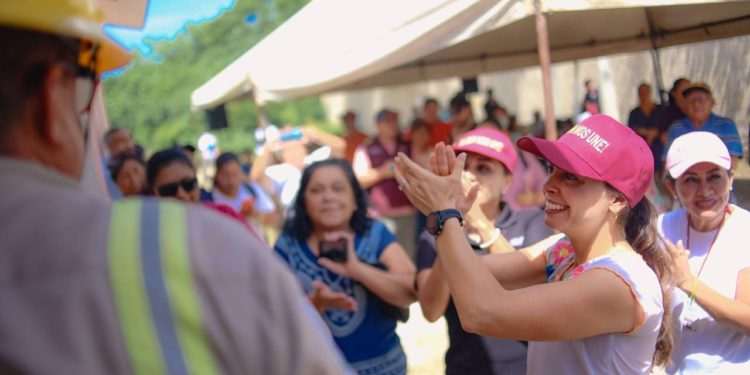 Gestiona Ana Paty Peralta Electrificación para familias en BJ