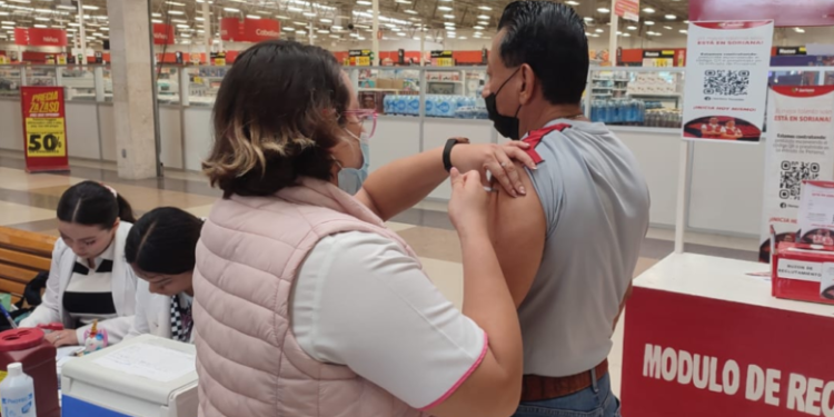 Aplica Salud vacuna COVID e Influenza en unidades de salud de Tabasco