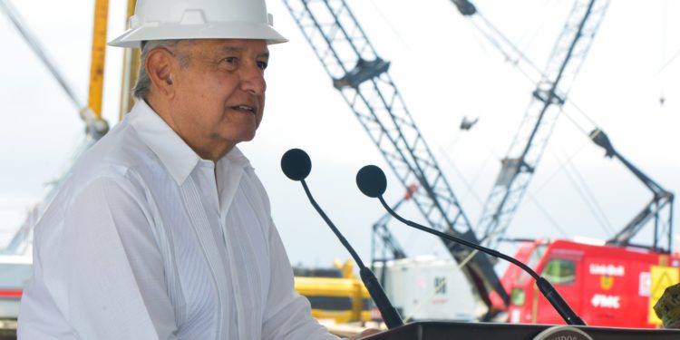 Refinería Dos Bocas operará a toda capacidad en febrero, anuncia AMLO