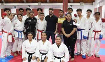 Reciben deportistas del CES visita del director del Injudet, Gabriel Issac Ruiz