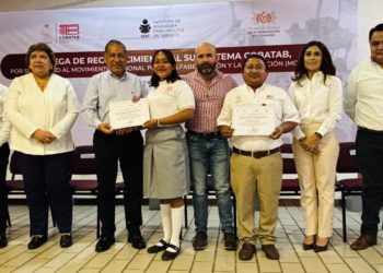 Contribuyen alumnos del Cobatab en servicios educativos del IEAT