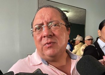 Manuel Andrade recibe múltiples propuestas para participar en el proceso electoral
