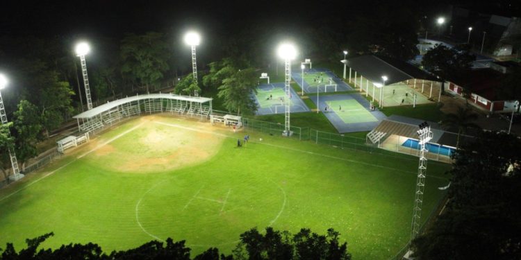 Luce Centro Recreativo de Atasta nueva iluminación de sus unidades deportivas