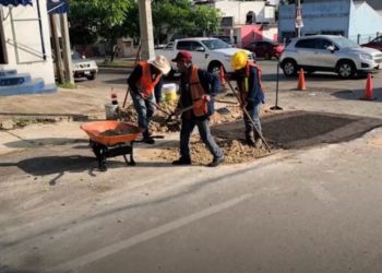 Realizarán labores de bacheo en vialidades de Villahermosa para mejorar la infraestructura vial