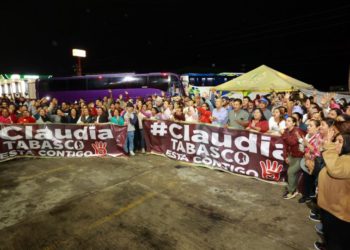 Tabasqueños viajan a la CDMX para presenciar el cierre de precampaña de Claudia Sheinbaum