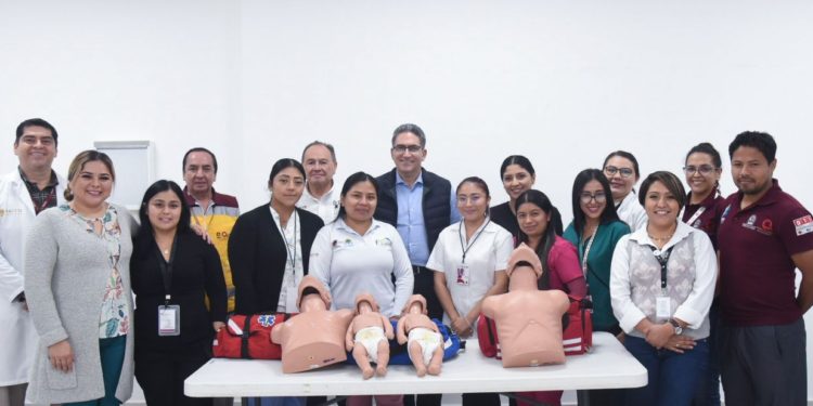 Fortalecen gestión médica con capacitación en primeros auxilios