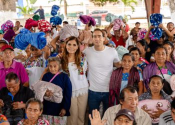 El DIF Quintana Roo continúa “Abrigando Corazones” en Tulum