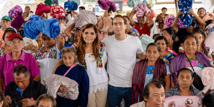 El DIF Quintana Roo continúa “Abrigando Corazones” en Tulum