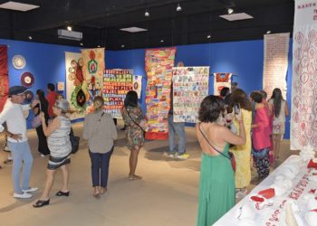 Gran noche artística en la inauguración de la Exposición de arte textil “El Cuerpo de lo Poético”