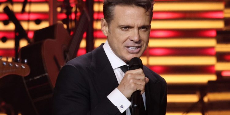 Llega a Cancún Luis Miguel con Tour 2024