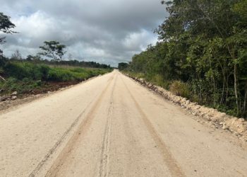 Gobierno de Quintana Roo invierte más de 32 millones de pesos en la construcción de caminos saca cosechas