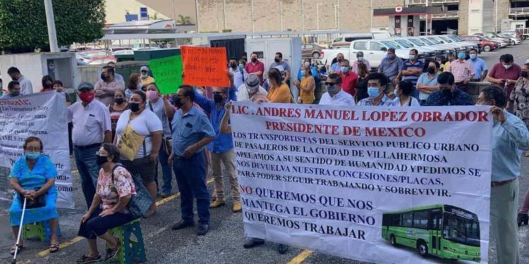 Socios del Transbus piden que les devuelvan sus concesiones