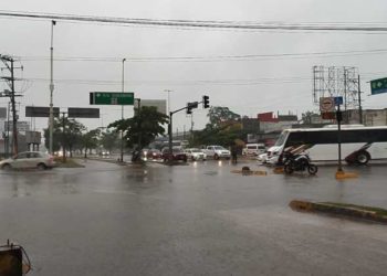 Frente Frío 27 deja más de 10 Choques en Villahermosa por lluvias intensas
