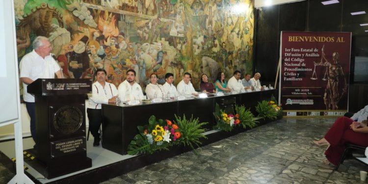Inaugura Presidente de Jucopo 1° Foro Estatal de Difusión y Análisis del Código Nacional de Procedimientos Civiles y Familiares