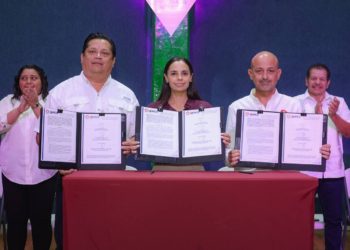 Fortalece gobierno municipal convenio con gremio taxistas para combatir adicciones