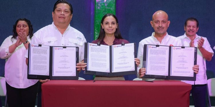 Fortalece gobierno municipal convenio con gremio taxistas para combatir adicciones