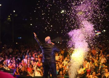 Grupo Cañaveral anima a cancunenses en el Carnaval 2024