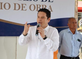 Abraham Cano renuncia como alcalde de Cunduacán para buscar reelegirse de forma independiente