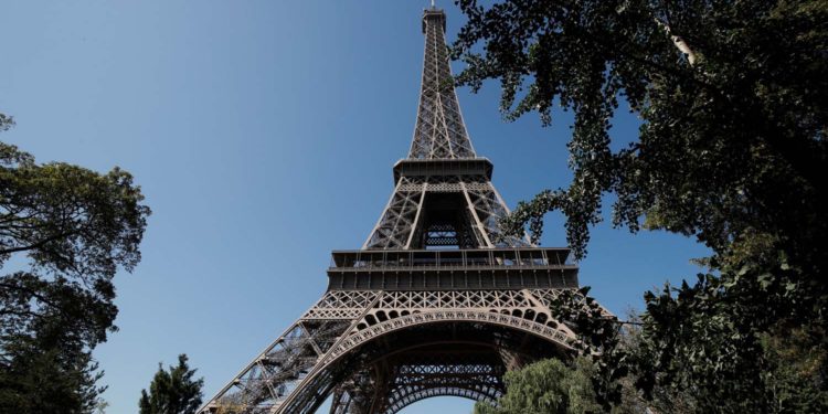 Volverán abrir la Torre Eiffel tras varios días de huelga