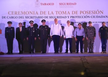 Toma protesta gobernador Carlos Merino a nuevo titular de SSPC, Víctor Hugo Chávez