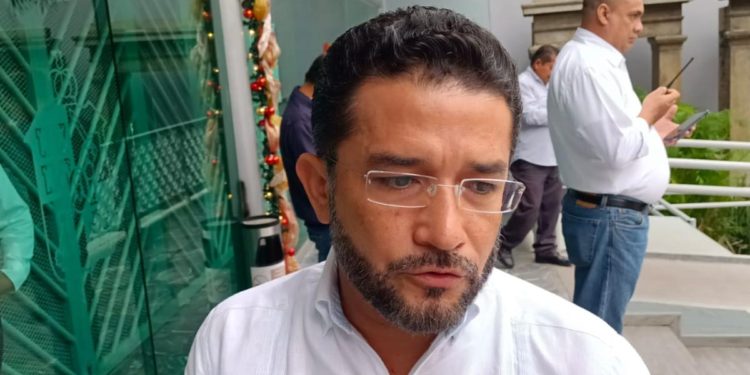 Alcalde de Jonuta respalda el desfile de Barcos Alegóricos en la Feria Tabasco 2024