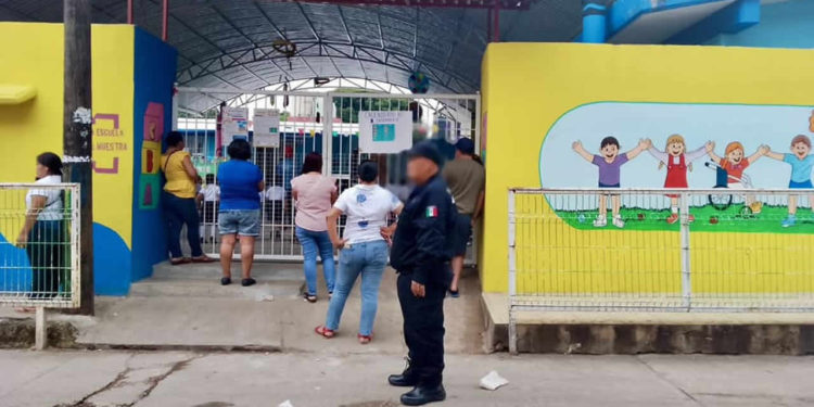 Gobierno de Macuspana realiza operativo de vigilancia y seguridad en escuelas de nivel básico de diferentes comunidades