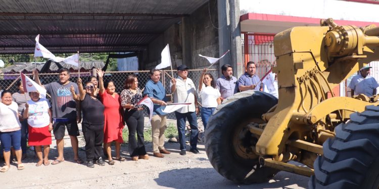 ¡Más obras para Comalcalco! Ponen en marcha obra de rehabilitación de pavimento en Oriente 1ra. Sección