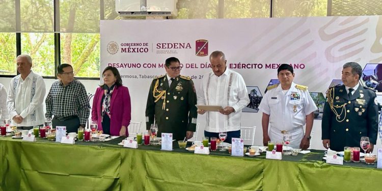 Celebran en Villahermosa el Día del Ejército Mexicano con desayuno conmemorativo