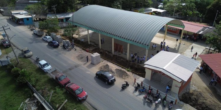 Gobierno de Cunduacán anuncia obra para escuela primaria de la Ra. Huacapa y Amestoy