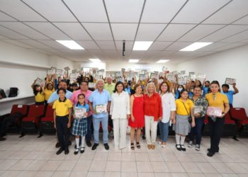 Fomenta Centro la lectura infantil con edición del libro Arerajap de la autora Kary Cerda