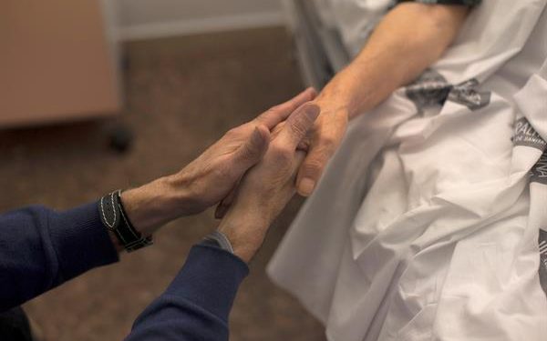 Ecuador despenaliza la eutanasia, siendo el segundo país en hacerlo