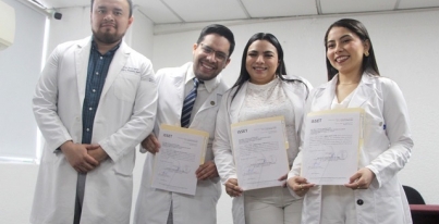 Entrega ISSET constancias de servicio social a médicos pasantes