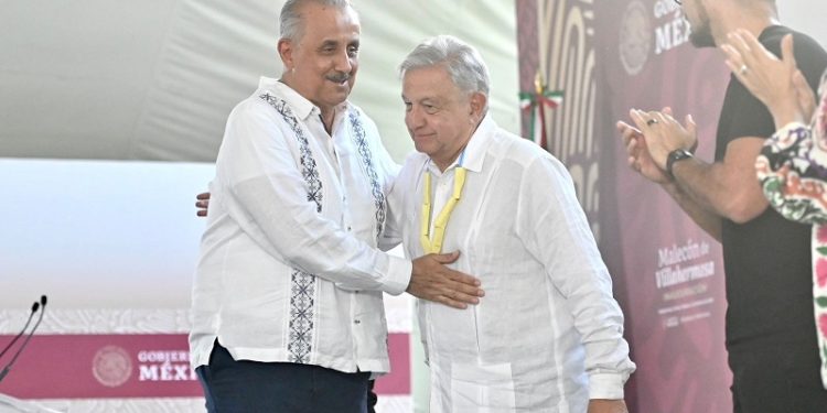 Malecón de Villahermosa, orgullo cultural e histórico de Tabasco, afirma Carlos Merino
