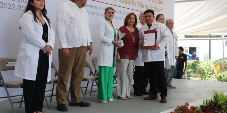 Forma Hospital del Niño 38 nuevos médicos en especialidades y subespecialidades pediátricas