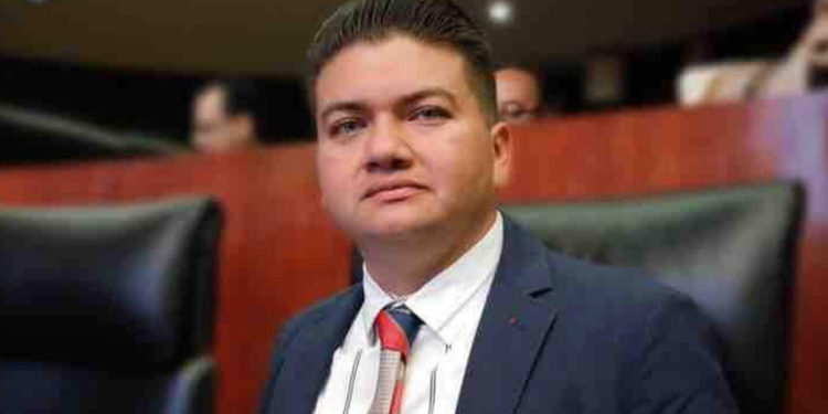 Senador Ovidio Peralta solicitará licencia para dejar su cargo y sumarse a labores de Morena