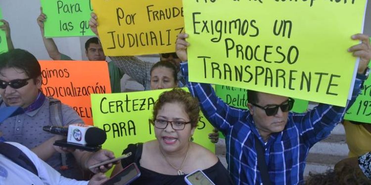 Manifestantes denuncian fraude en venta de terrenos y exigen acción